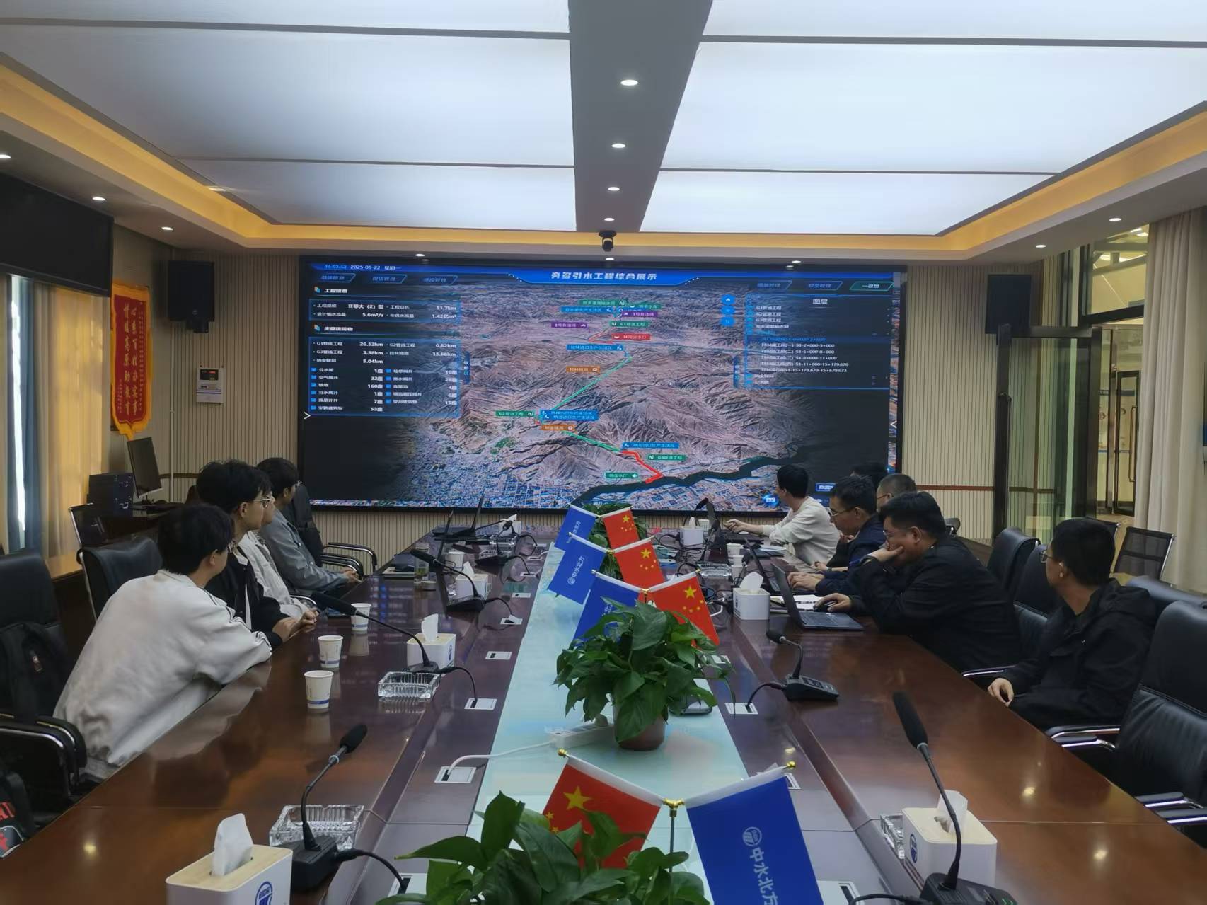三峡大坝全景图